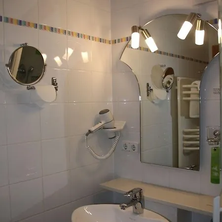 Отель Am Torturm Фольках